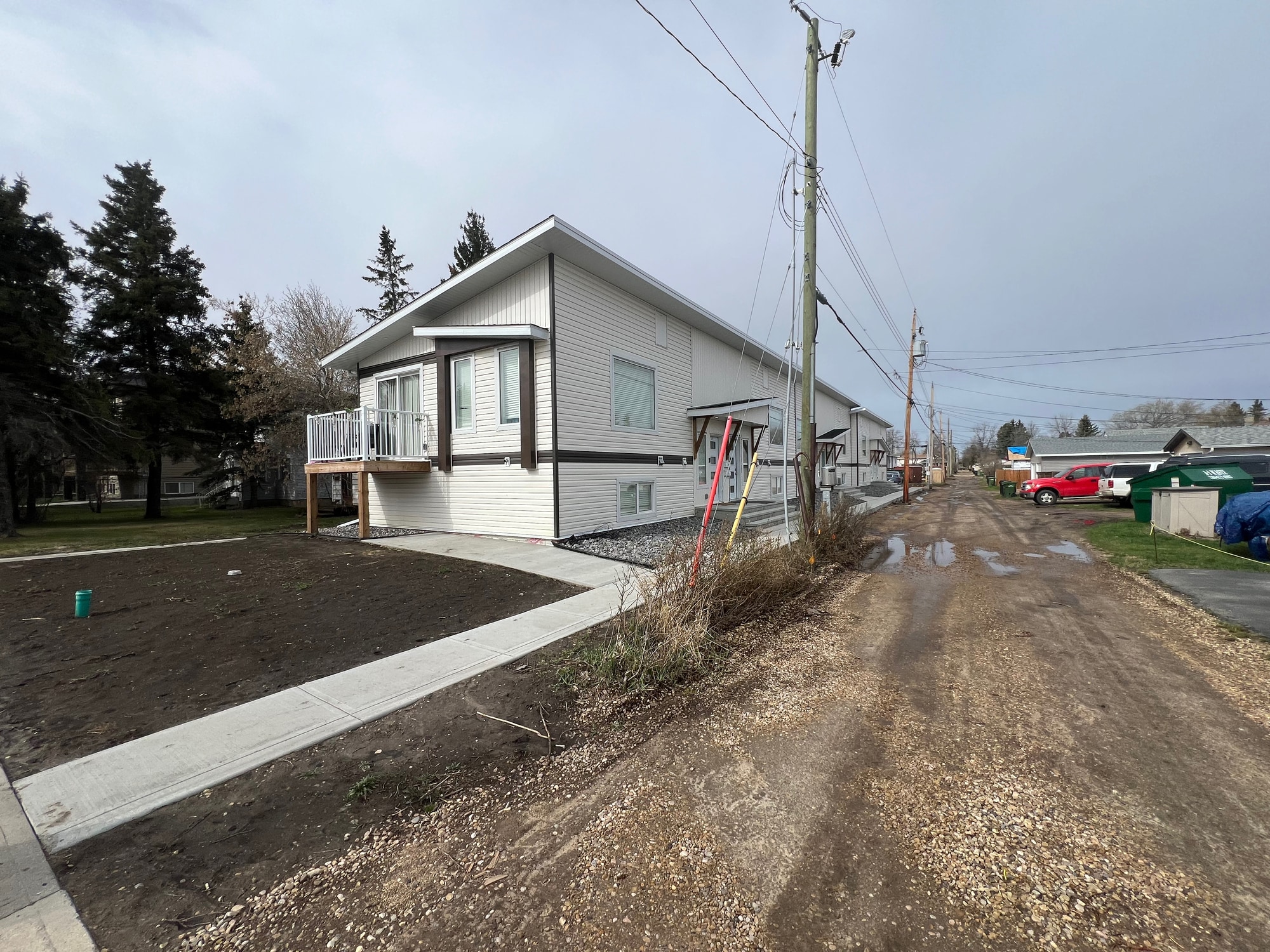 5014 53 St, Camrose, AB for sale Primary Photo- Image 1 of 4