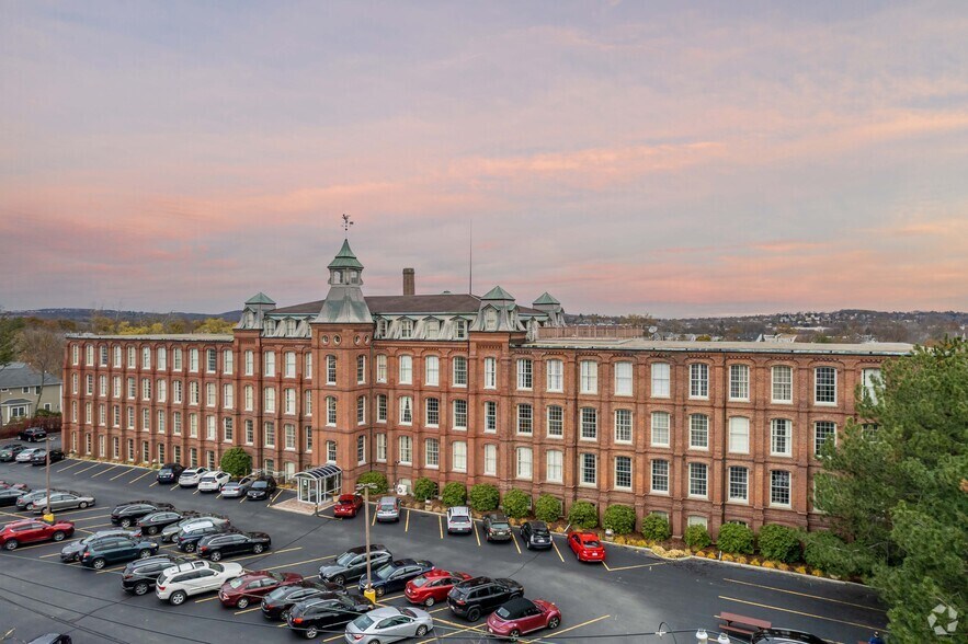 320 Nevada St, Newton, MA for lease - Building Photo - Image 3 of 34