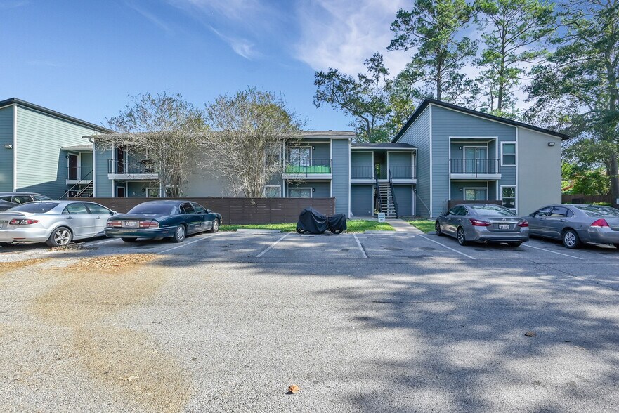 510 Billie Bess Ln, Conroe, TX à vendre - Photo du bâtiment - Image 2 de 18