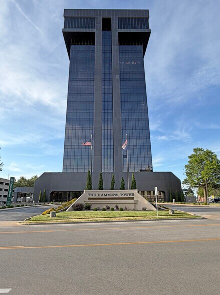 901 E St. Louis St, Springfield, MO à louer - Photo du bâtiment - Image 1 de 16