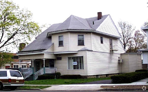 770-772 Kearny Ave, Kearny, NJ à louer - Photo du bâtiment - Image 3 de 4