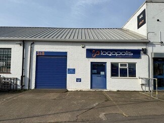 Plus de détails pour 26B Lyon Rd, Walton-On-Thames - Industriel à louer