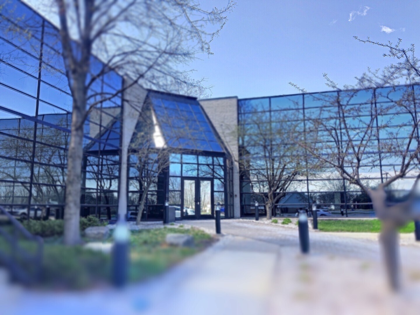 1400 Lombardi Ave, Green Bay, WI à louer Photo du bâtiment- Image 1 de 2