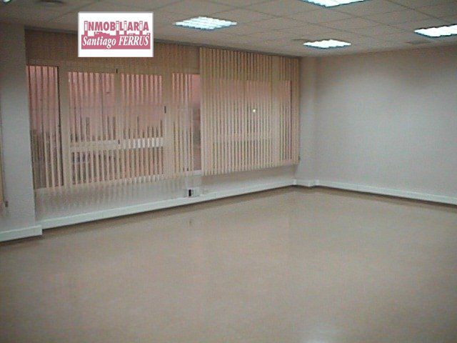 Office in Almussafes, Valencia for lease - Building Photo - Image 1 of 5