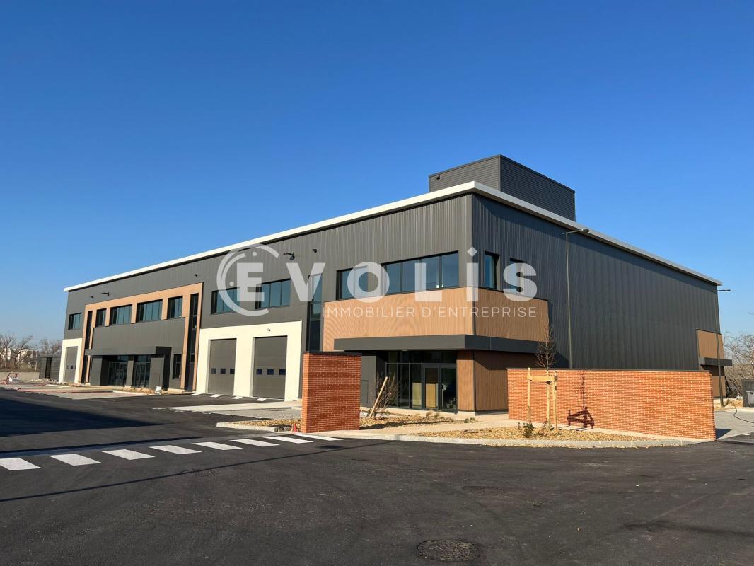 25 Route De Lyon, Saint-Priest for lease Building Photo- Image 1 of 70