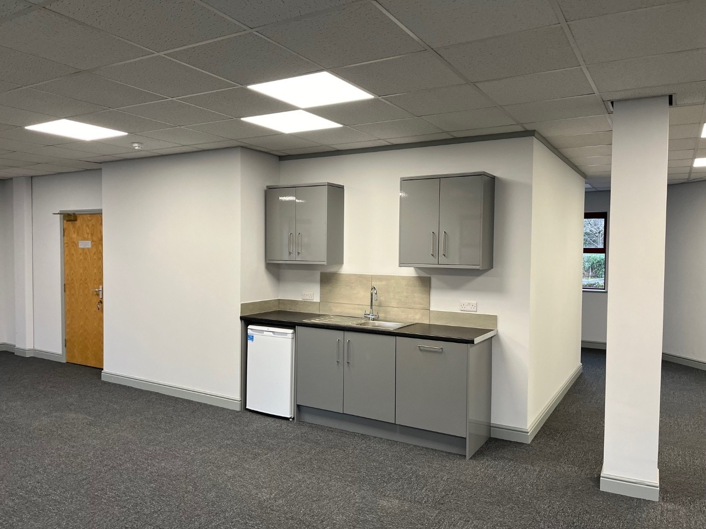 Westmere Dr, Crewe for lease Interior Photo- Image 1 of 3