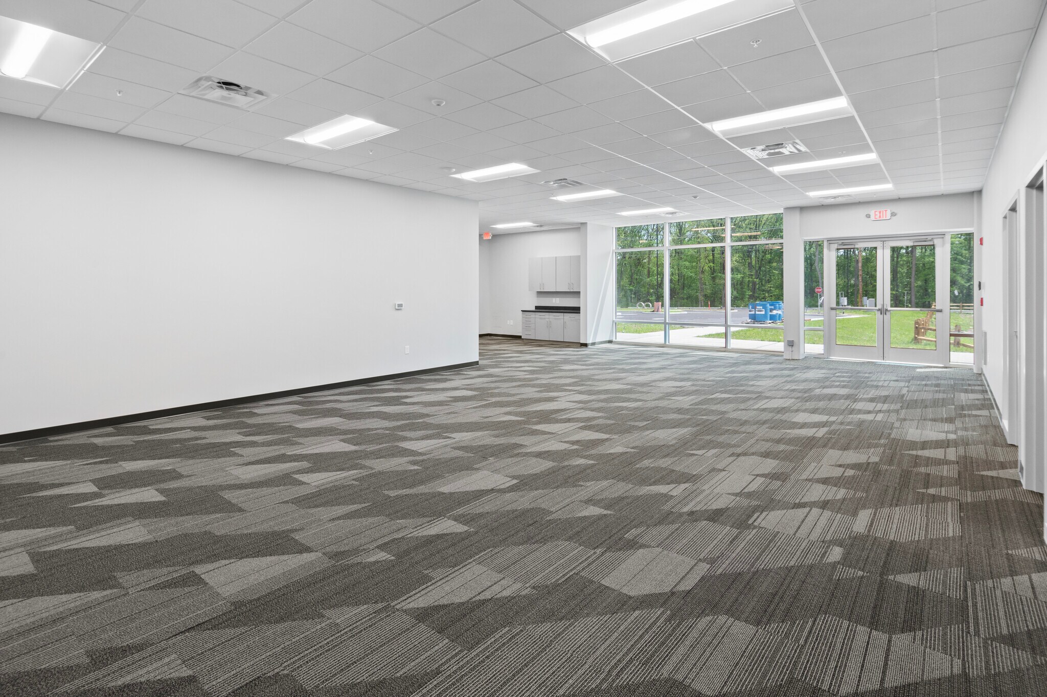 Jake Brown Rd, Old Bridge, NJ for lease Interior Photo- Image 1 of 16