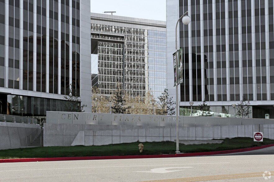 2049 Century Park E, Los Angeles, CA à louer - Photo du bâtiment - Image 3 de 84