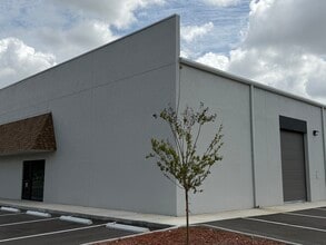 9224 130th Ave, Largo, FL for lease Interior Photo- Image 1 of 10