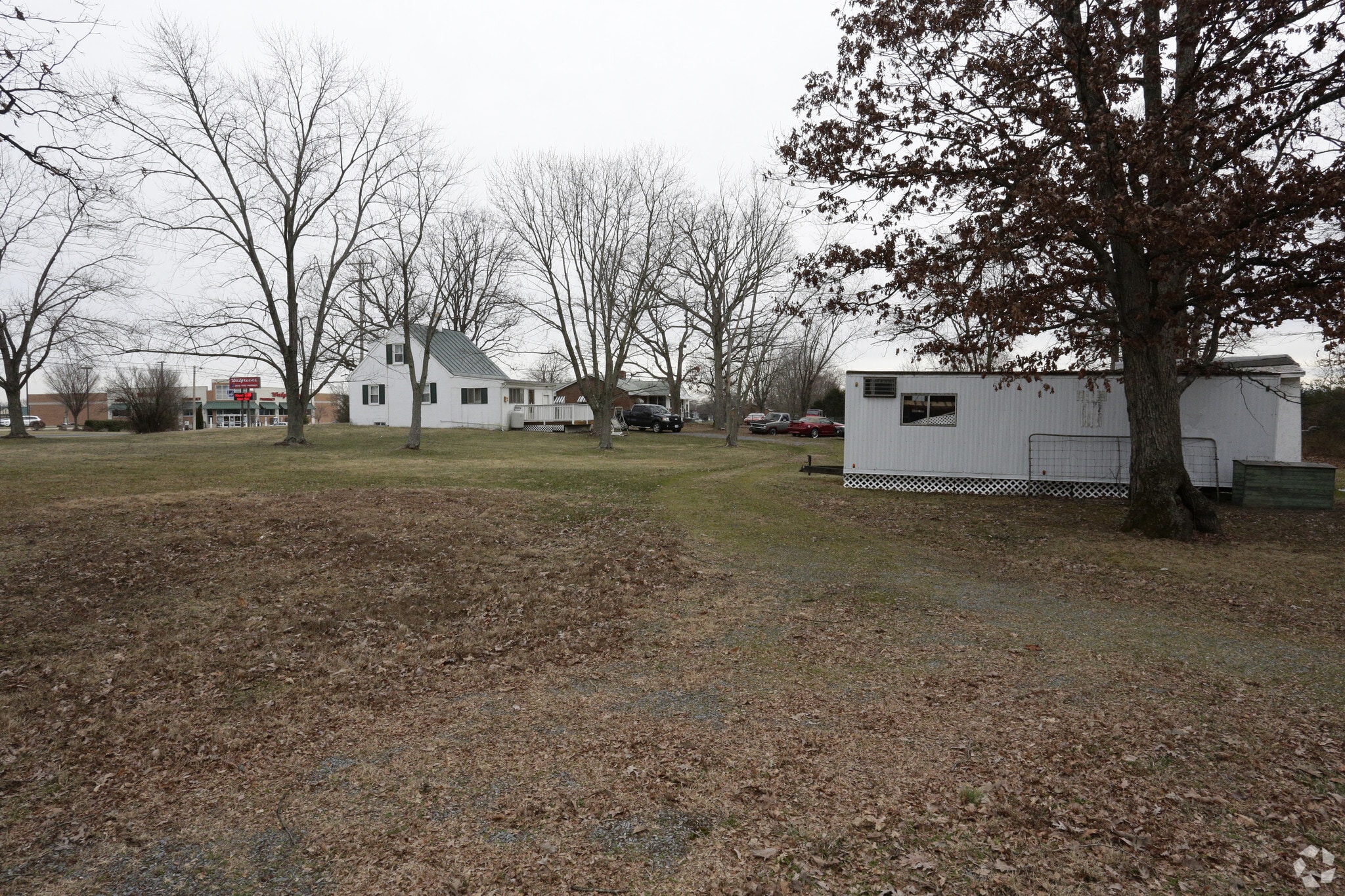 672 Fairfax Pike, Stephens City, VA for lease Primary Photo- Image 1 of 14