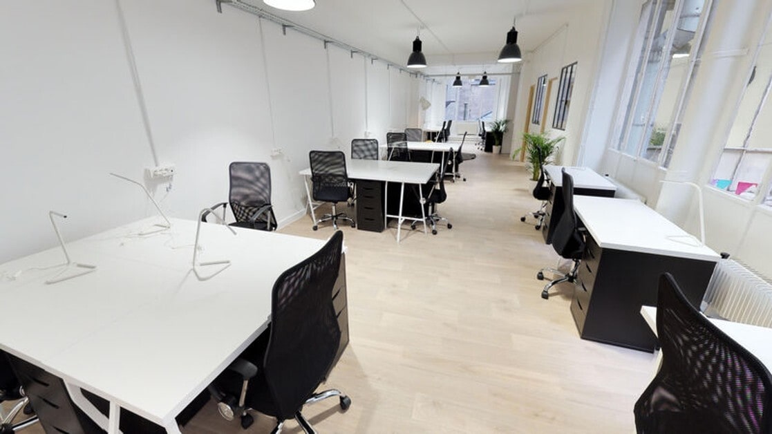 29 Rue Des Petites Ecuries, Paris for lease Interior Photo- Image 1 of 9