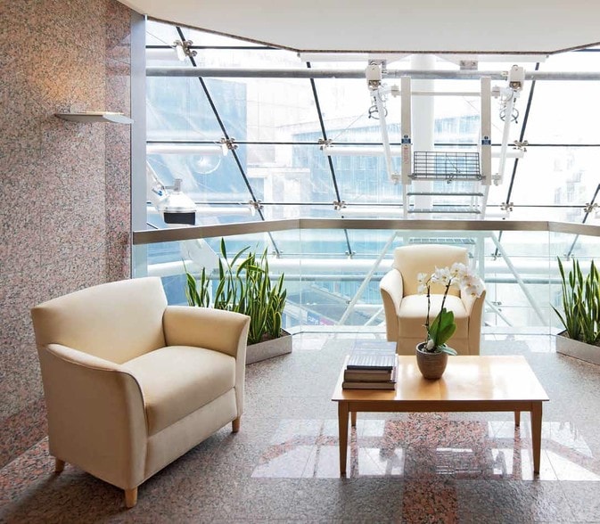 20 Finsbury St, London for lease - Interior Photo - Image 2 of 8