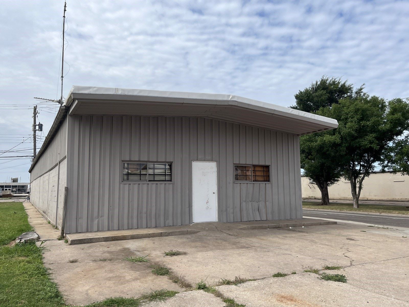 1742 NW 1st St, Oklahoma City, OK for sale Primary Photo- Image 1 of 3