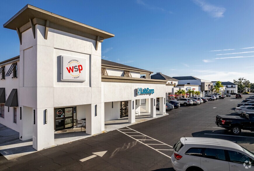 2901-2989 W Bay Dr, Belleair Bluffs, FL à louer - Photo du bâtiment - Image 2 de 5