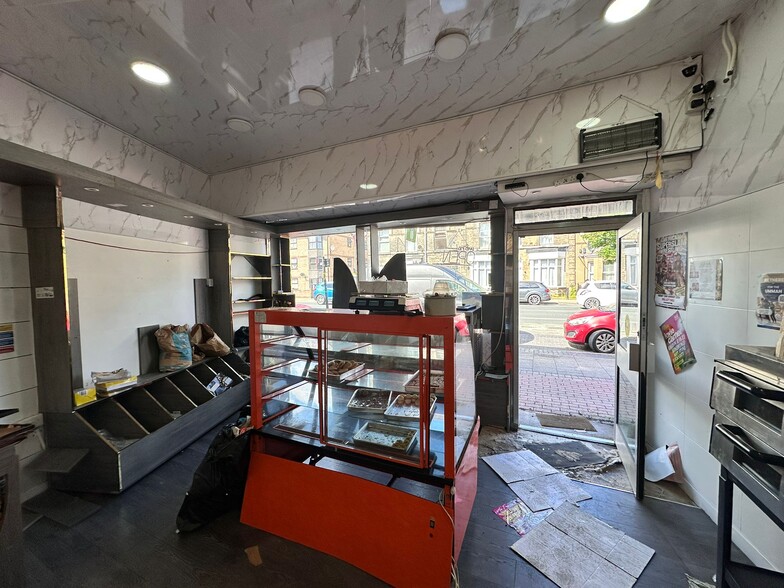 155 Spring Bank, Hull à vendre - Photo du bâtiment - Image 3 de 8
