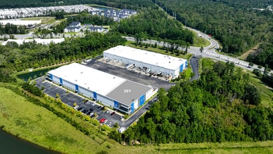 8351 Palmetto Commerce Pky, Ladson, SC à louer Photo du bâtiment- Image 1 de 6