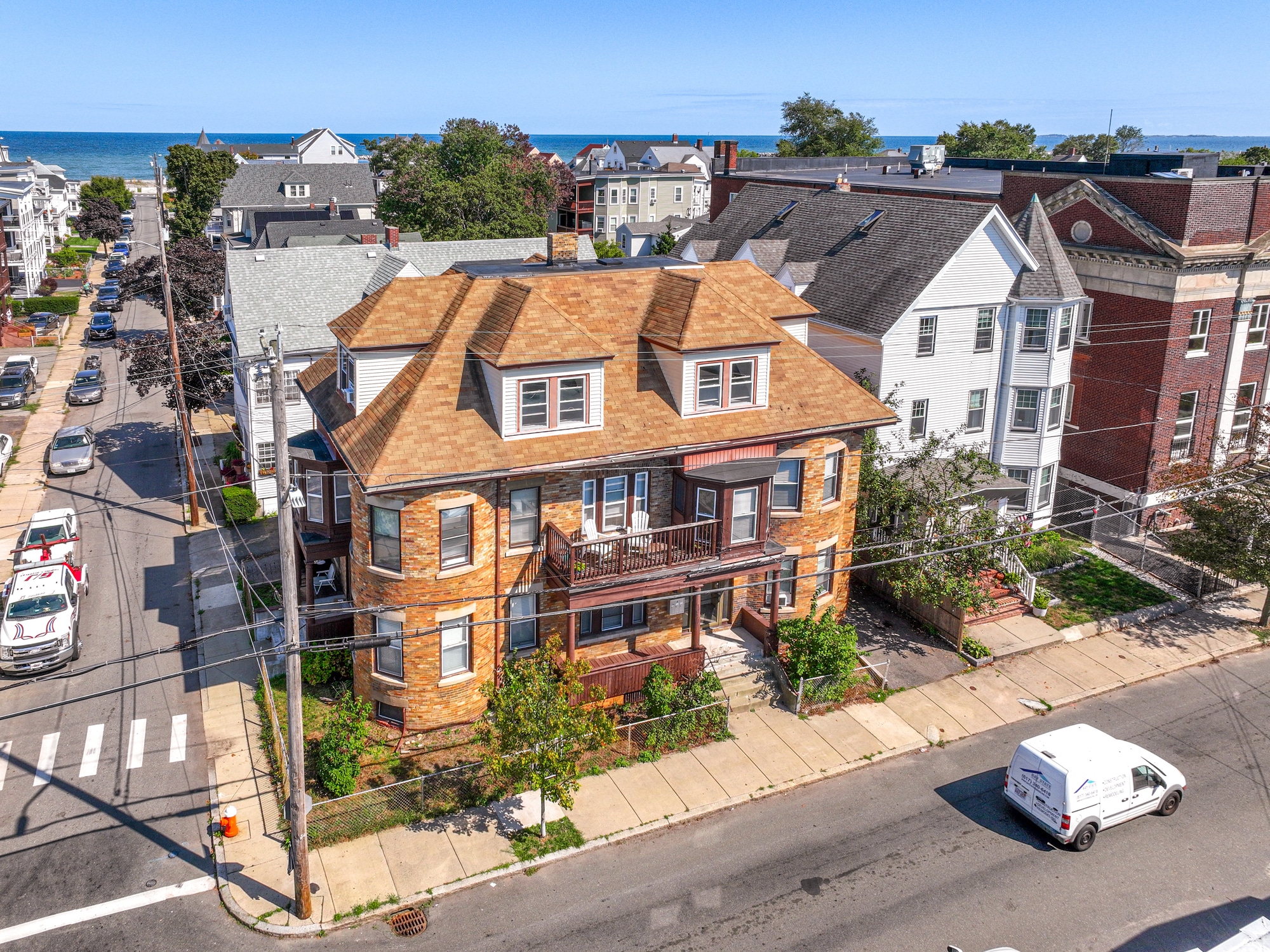 5 Waveway Ave, Winthrop, MA for sale Primary Photo- Image 1 of 18