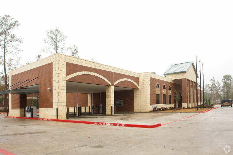 3705 College Park Dr, The Woodlands, TX à louer - Photo du bâtiment - Image 2 de 8