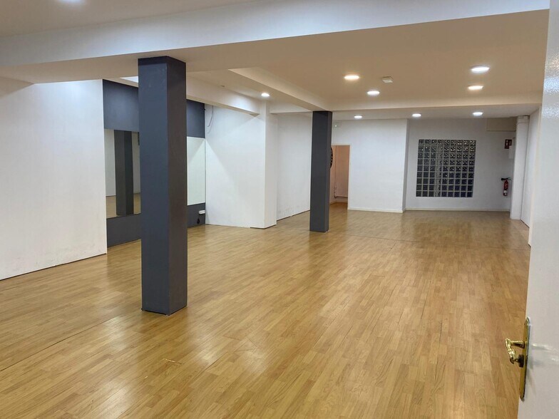 Office/Retail in Martorell, Barcelona for lease - Interior Photo - Image 3 of 4