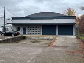 6125 NE Portland Hwy, Portland, OR for lease Interior Photo- Image 1 of 5