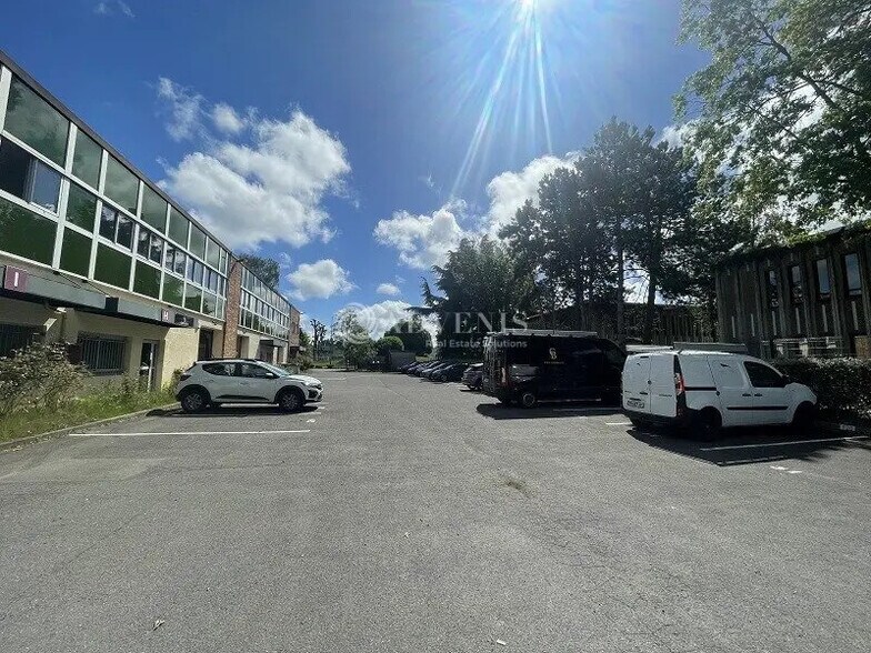 Flex dans Les Ulis à louer - Photo du bâtiment - Image 1 de 6
