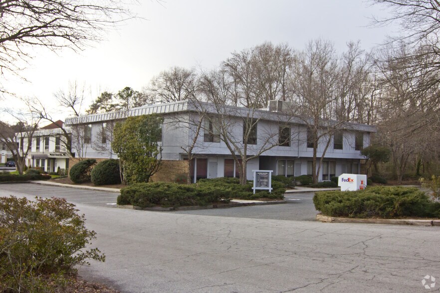 109 Conner Dr, Chapel Hill, NC à vendre - Photo du bâtiment - Image 3 de 6