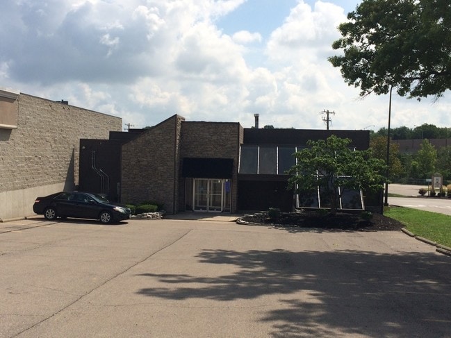 Plus de détails pour 7292 Kenwood Rd, Cincinnati, OH - Commerce de détail à vendre