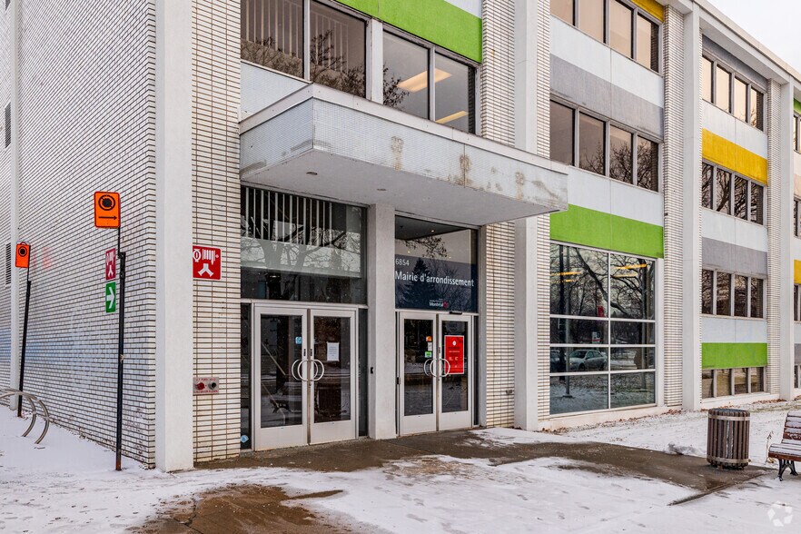 6850-6854 Rue Sherbrooke E, Montréal, QC à vendre - Photo du bâtiment - Image 2 de 3