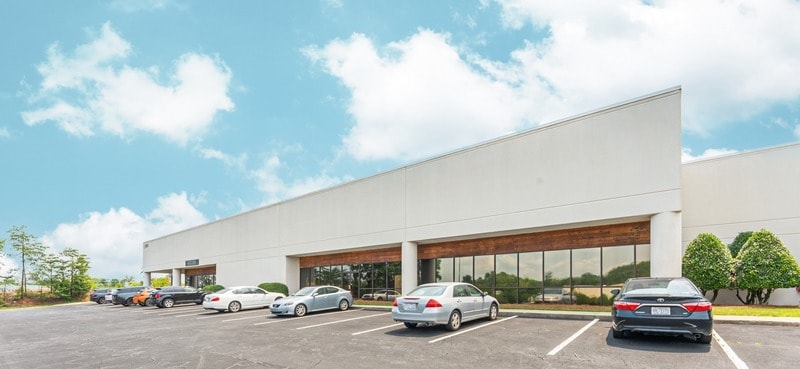 4524 Green Point Dr, Greensboro, NC for lease - Building Photo - Image 3 of 12