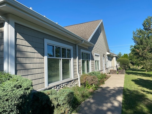 1 Saredon Pl, Rochester, NY à louer - Photo du bâtiment - Image 3 de 8