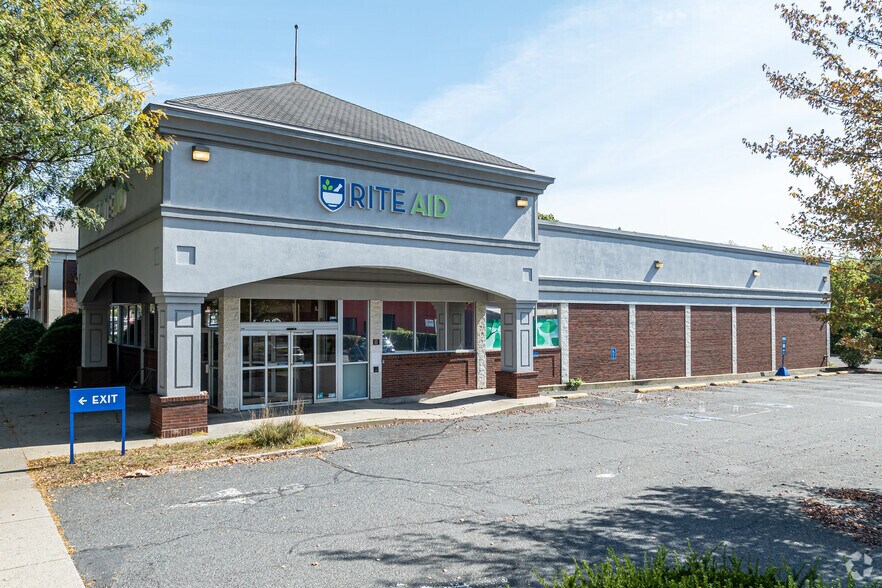 107 Main St, Greenfield, MA à louer - Photo du bâtiment - Image 1 de 12