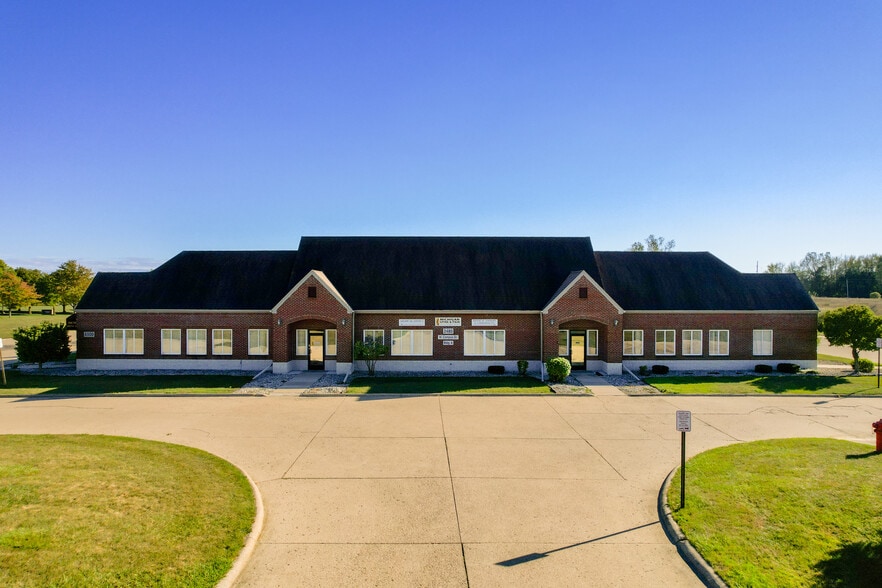 2480 W Campus Dr, Mount Pleasant, MI for lease - Building Photo - Image 2 of 13