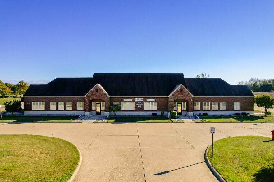 2480 W Campus Dr, Mount Pleasant, MI à louer - Photo du bâtiment - Image 2 de 13