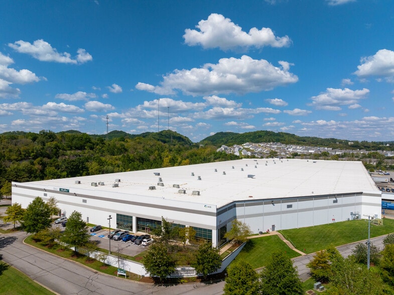 3438 Briley Park Blvd N, Nashville, TN for lease - Building Photo - Image 1 of 6