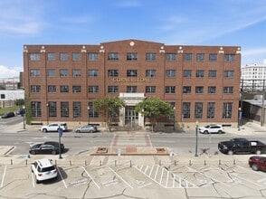 225 S 5th St, Waco, TX à louer Photo du bâtiment- Image 1 de 15