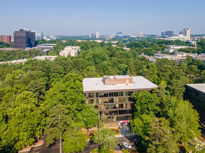 47 Perimeter Ctr E, Atlanta, GA for lease - Building Photo - Image 1 of 5