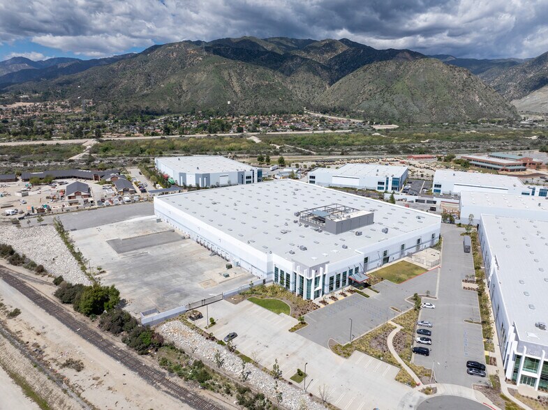 1021 N Todd Ave, Azusa, CA for lease - Building Photo - Image 2 of 2