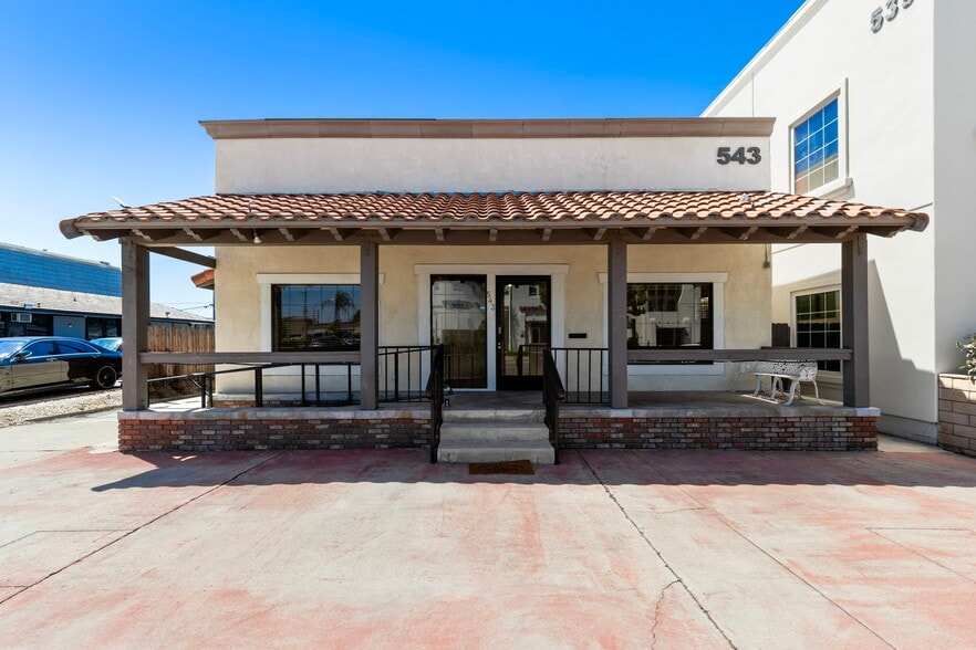 543 S Brea Blvd, Brea, CA à louer - Photo du bâtiment - Image 2 de 20