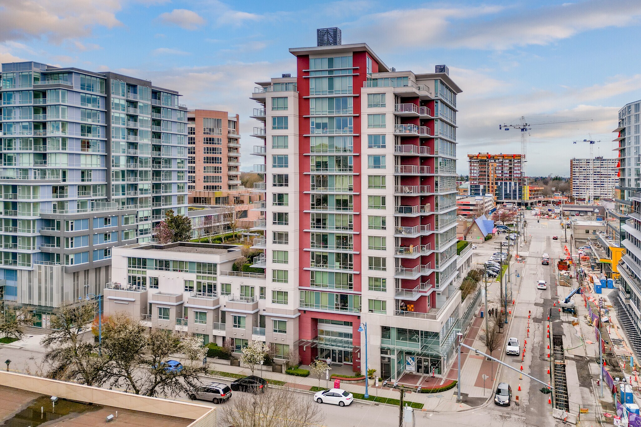 6377 Buswell St, Richmond, BC à vendre Photo du bâtiment- Image 1 de 1