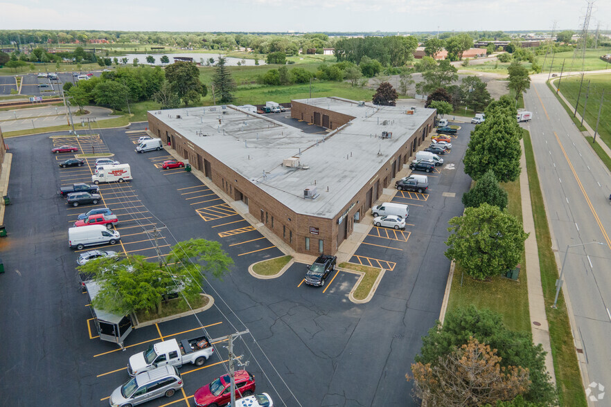 149 Wheeling Rd, Wheeling, IL for sale - Aerial - Image 1 of 1