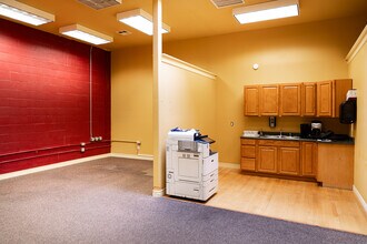815-817 N Central Ave, Medford, OR for lease Interior Photo- Image 2 of 6