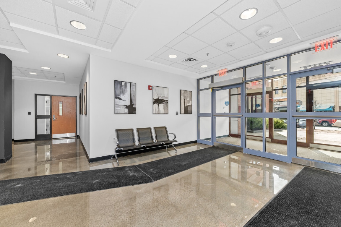 75 Pleasant St, Malden, MA à louer Photo intérieure- Image 1 de 4