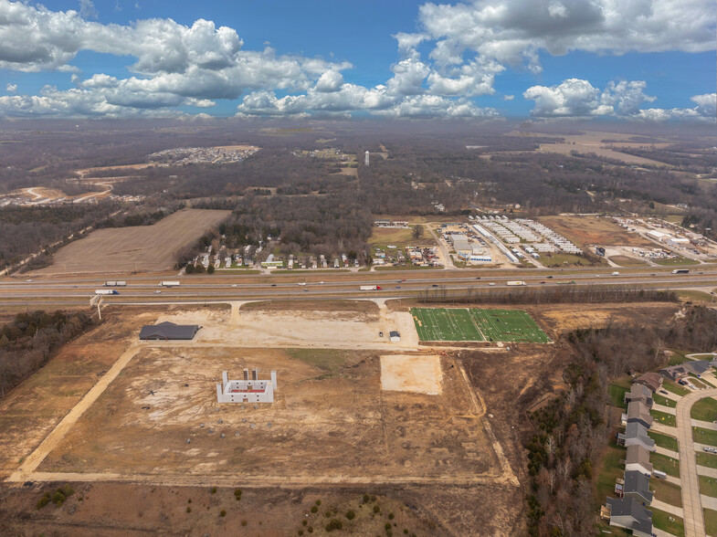 1600 E Veterans Memorial Pky, Truesdale, MO for sale - Building Photo - Image 3 of 6