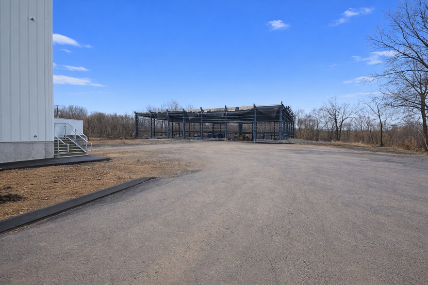 77 Phoenix Ave, Lowell, MA for lease - Building Photo - Image 2 of 6