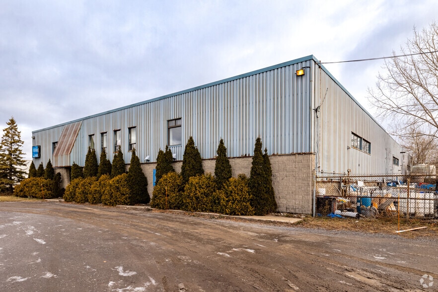 12180 Boul Industriel, Montréal, QC à vendre - Photo principale - Image 1 de 3