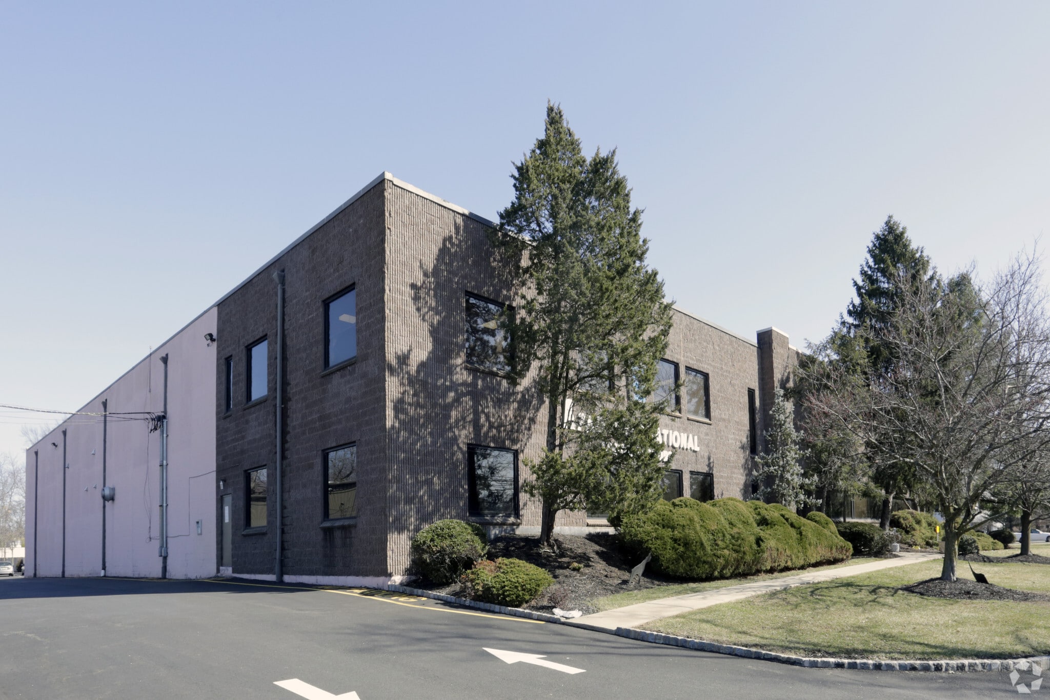 2 Daniel Rd, Fairfield, NJ à louer Photo du bâtiment- Image 1 de 5
