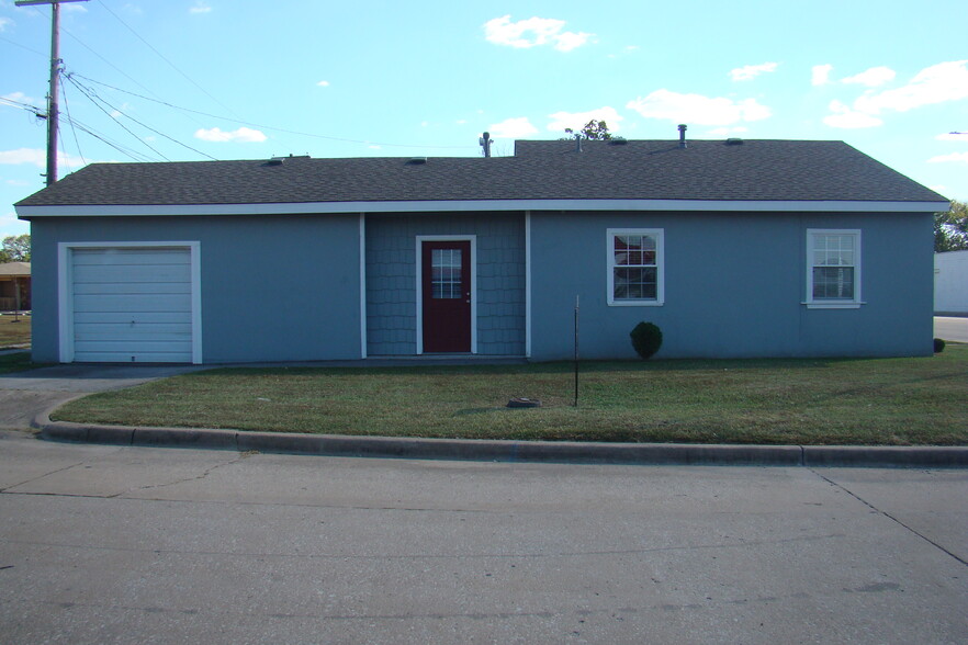 920 N Osage Ave, Dewey, OK à vendre - Photo du b timent - Image 3 de 22