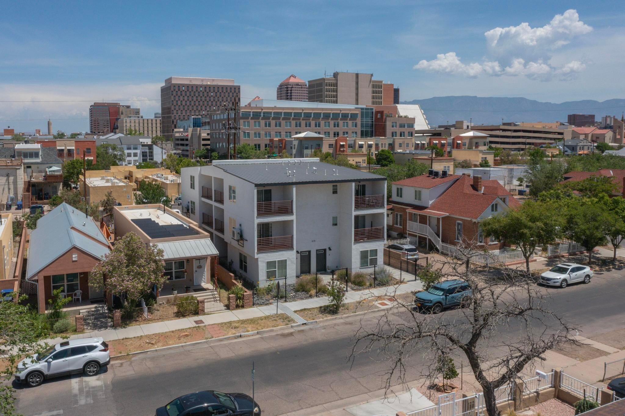 615 Iron Ave SW, Albuquerque, NM for sale Primary Photo- Image 1 of 107