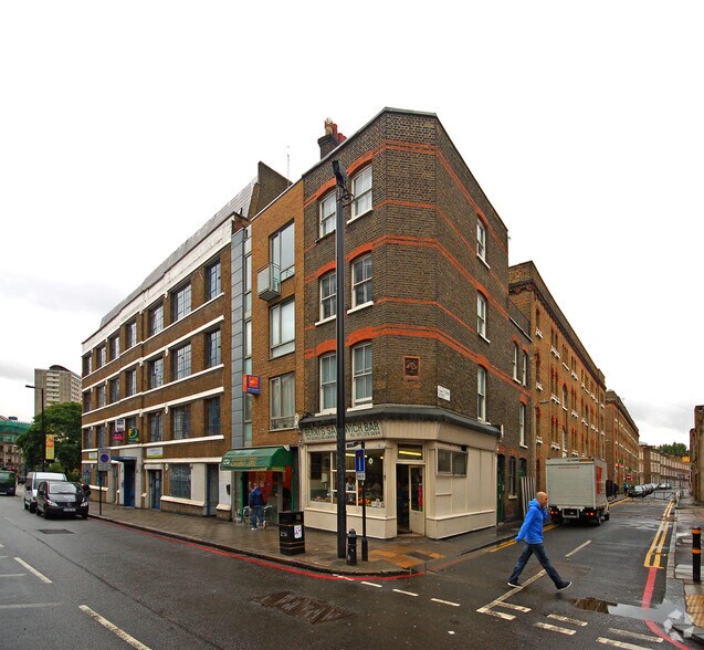 249 Goswell Rd, London for lease - Building Photo - Image 3 of 4