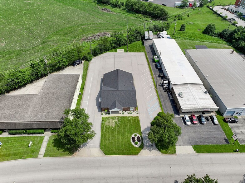 250 Crossfield Dr, Versailles, KY for lease - Building Photo - Image 2 of 62